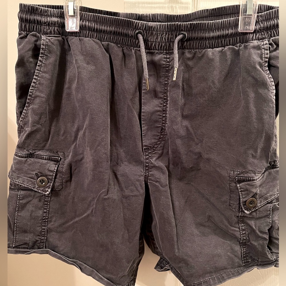 American Eagle Men’s Stretch Drawstring Cargo Shorts